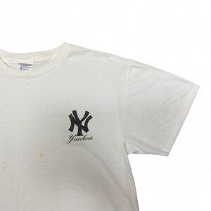 Vintage New York Yankees boxy fit white and black graphic Tshirt
